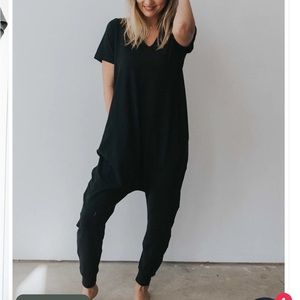 MeMi Collective The Romper in Black, Size Medium